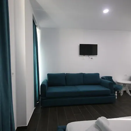 Hotel Memi *